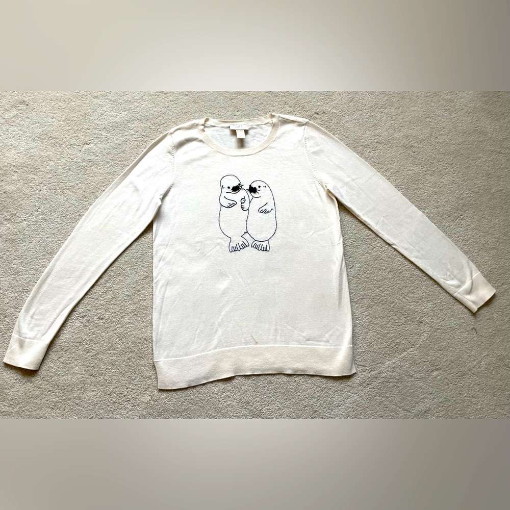 LOFT NWOT size small adorable crewneck sweater with otter embellishment